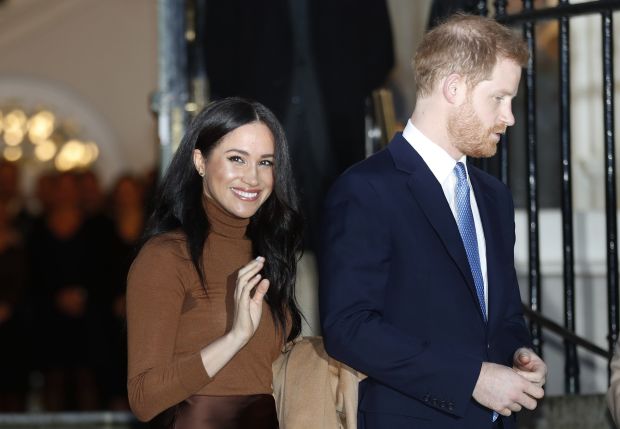 Изгубио сам мајку и сада гледам како моја супруга постаје жртва истих моћних снага: Принц Хари осудио таблоиде